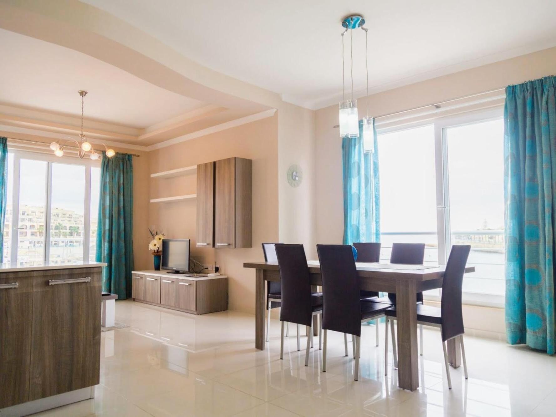 Riviera Holiday Apartments - Seafront - Wifi Marsaskala Pokój zdjęcie